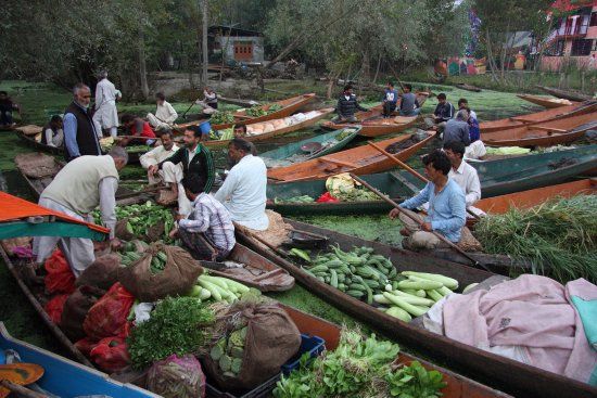 Floating Vegetable Market